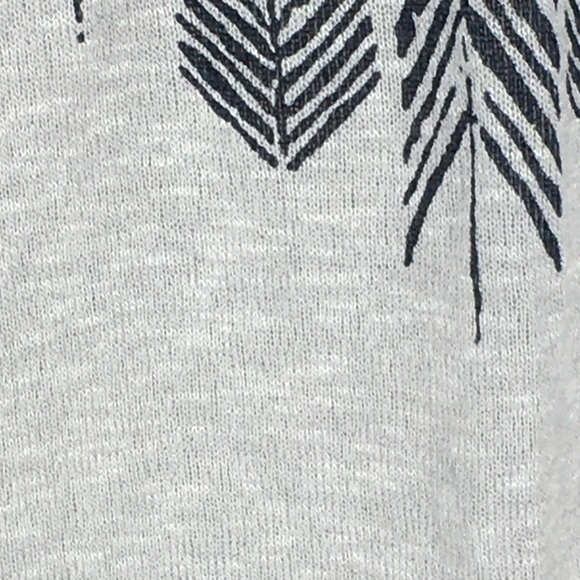 Charming Charlie Silver & Black Arrow Front Sweater - Picture 4 of 7